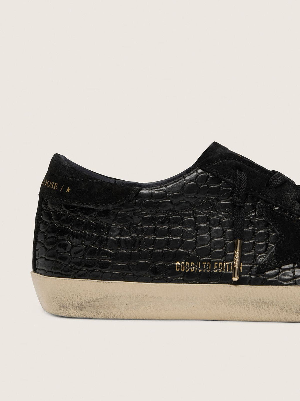 Super-Star LTD pour femme en cuir imprimé croco noir avec étoile et contrefort en cuir velours noir